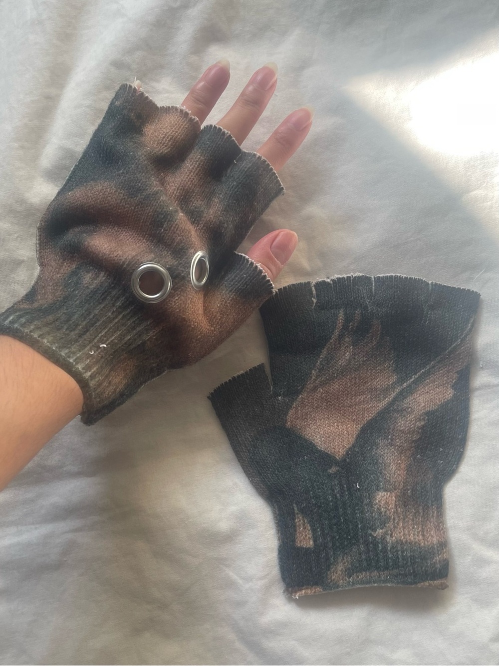 FREE 🎁! Grunge Y2K Fingerless Screen Printed Knit Gloves with Eyelets